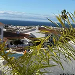 Luxury House With Private Heated Pool In Nerja!