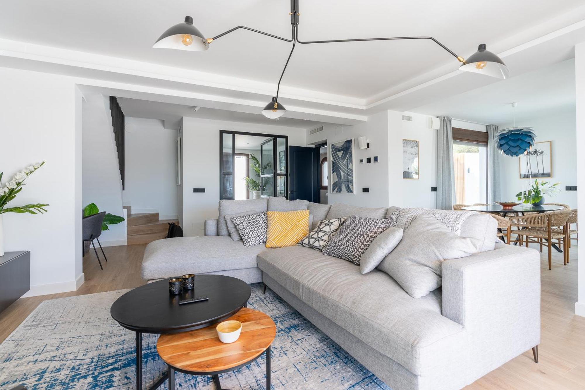 Luxury House With Private Heated Pool In Nerja! Hébergement de vacances Nerja