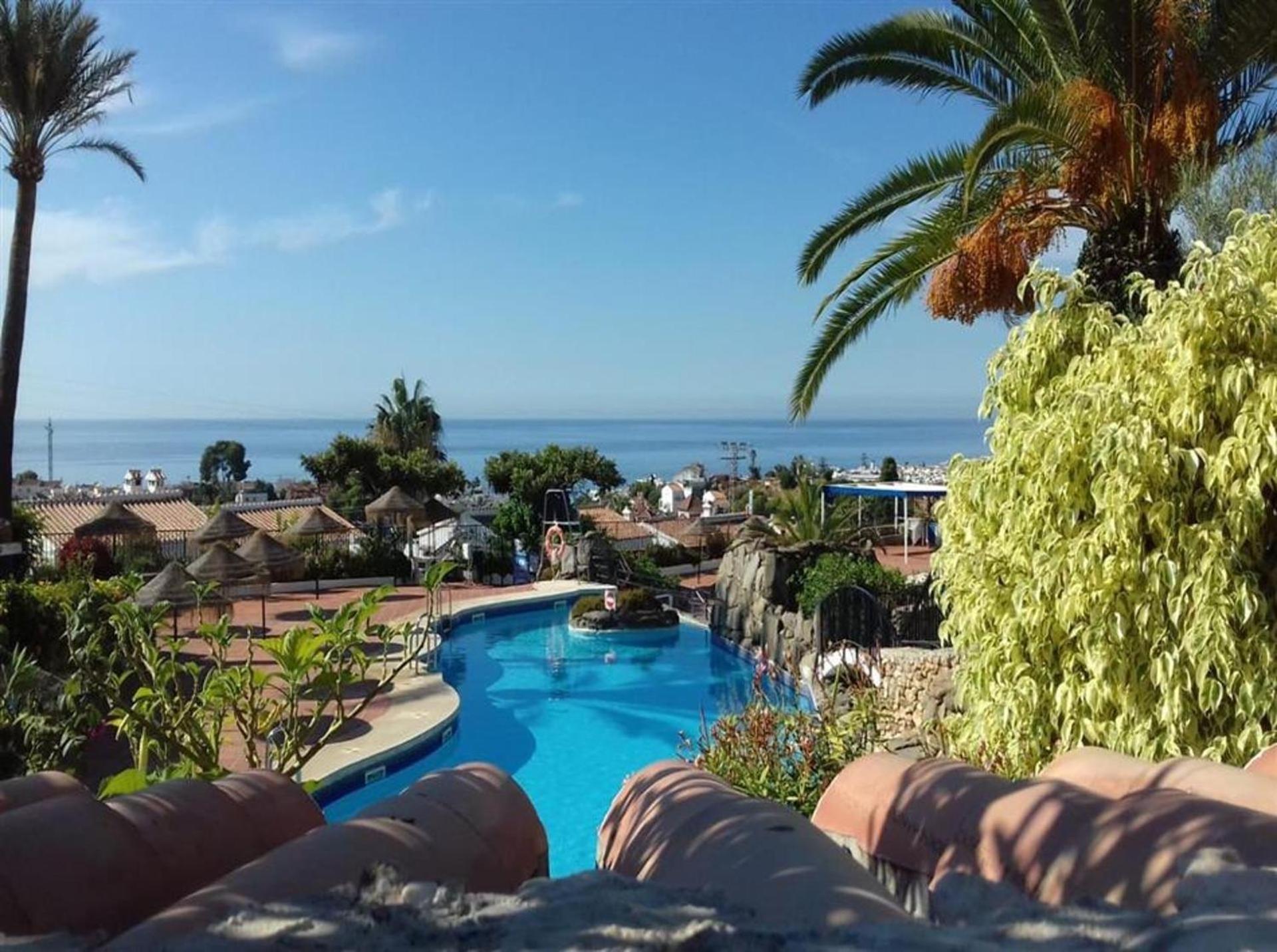 Luxury House With Private Heated Pool In Nerja!